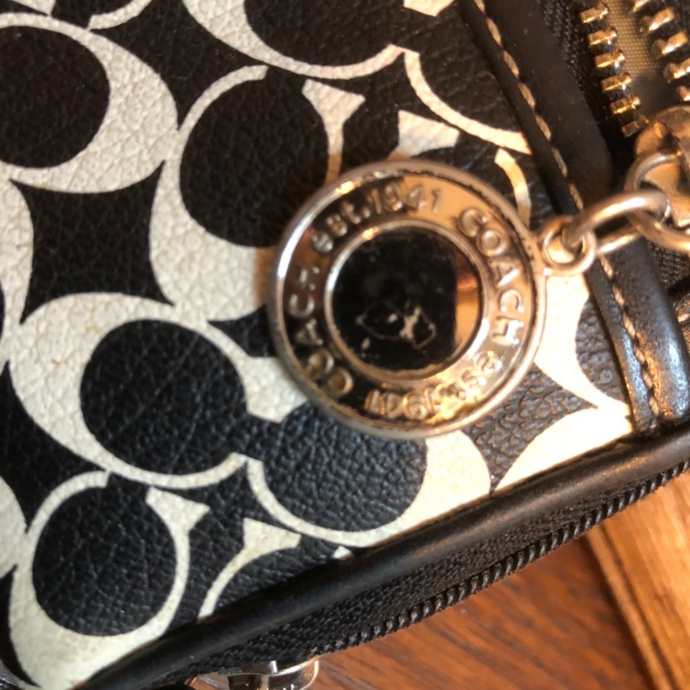 Coach Wallet - Picture 3 of 4